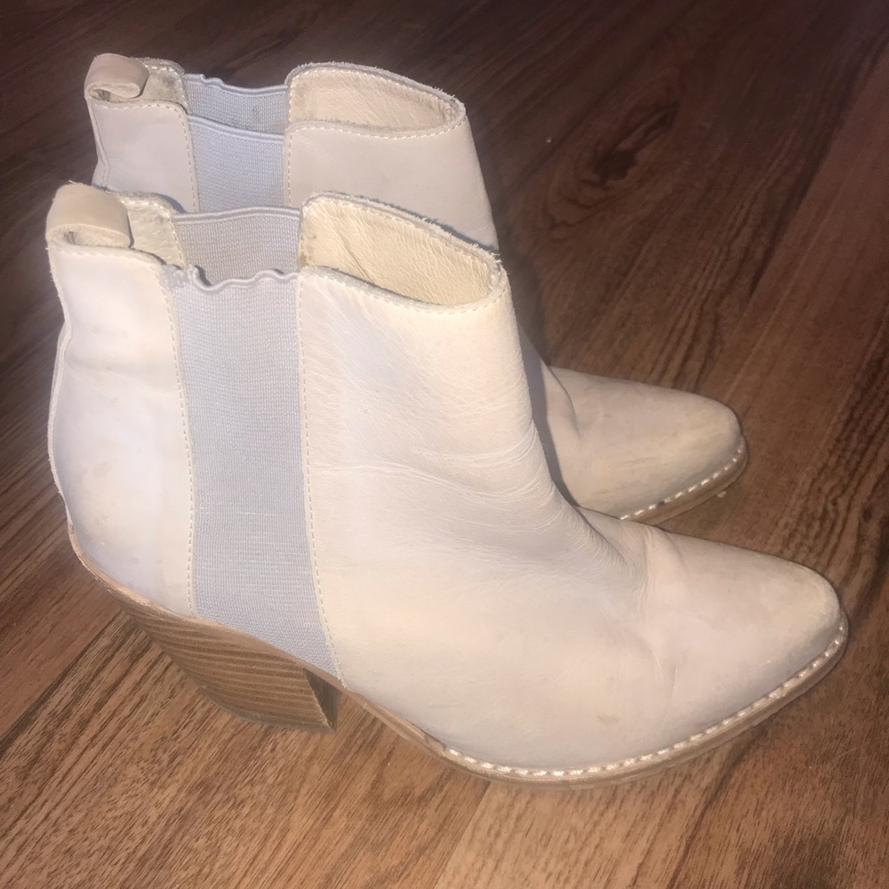 Sol sana cream / tan booties